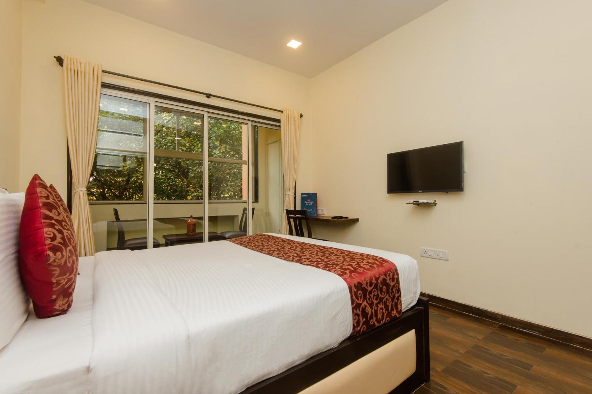 Super Hotel O Divine Residency Near Phoenix Marketcity Мумбай Екстериор снимка