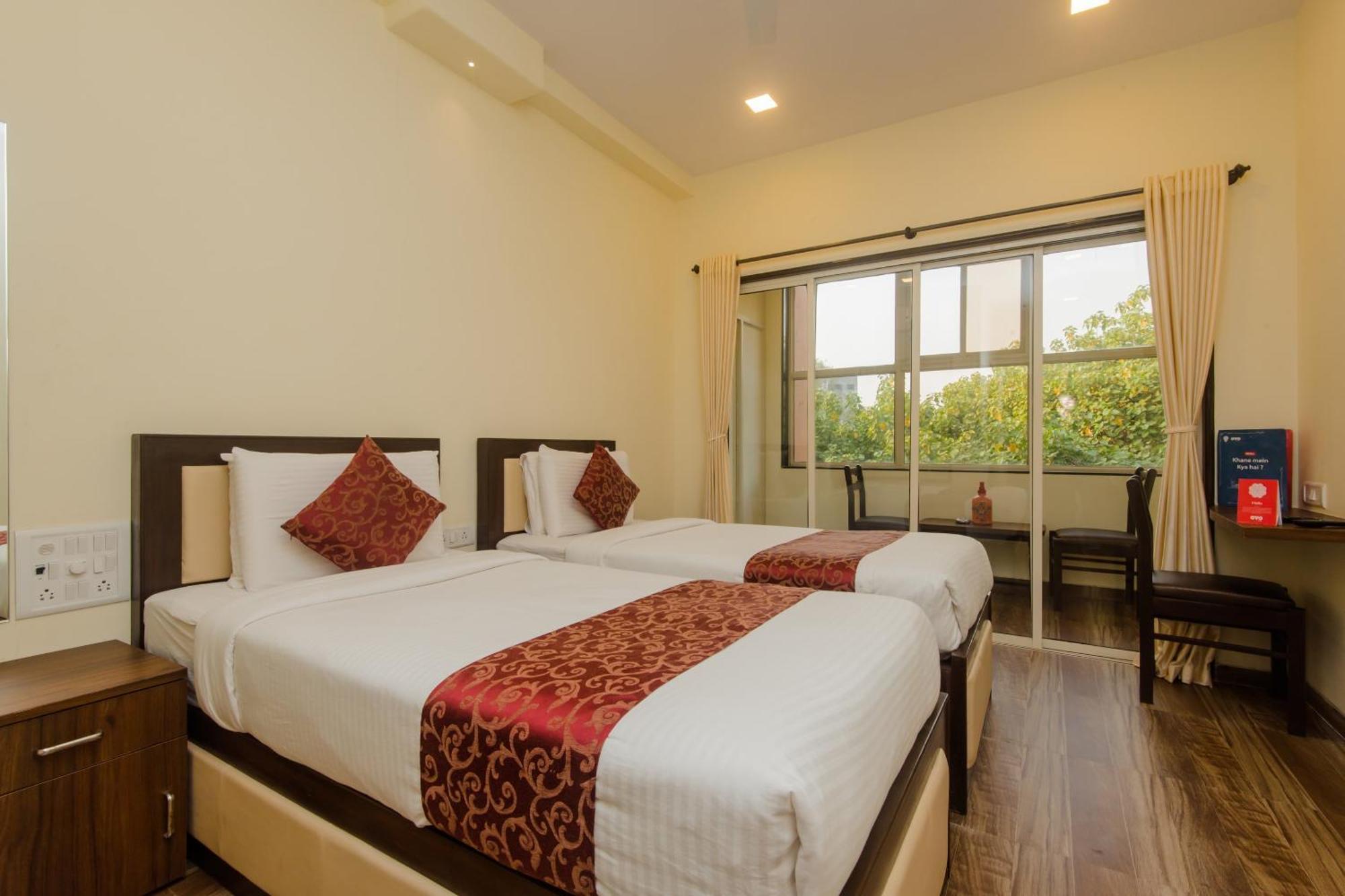 Super Hotel O Divine Residency Near Phoenix Marketcity Мумбай Екстериор снимка