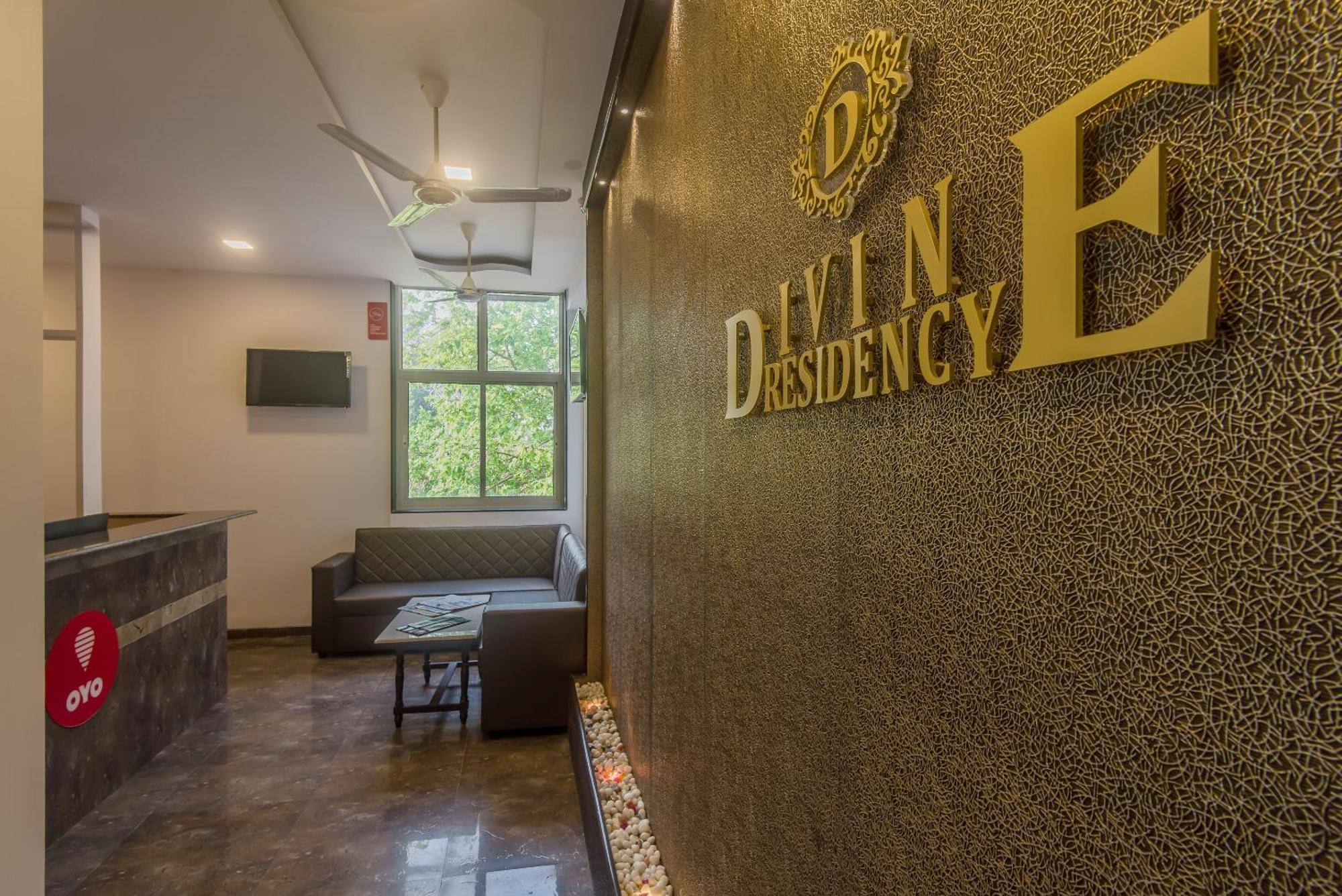 Super Hotel O Divine Residency Near Phoenix Marketcity Мумбай Екстериор снимка
