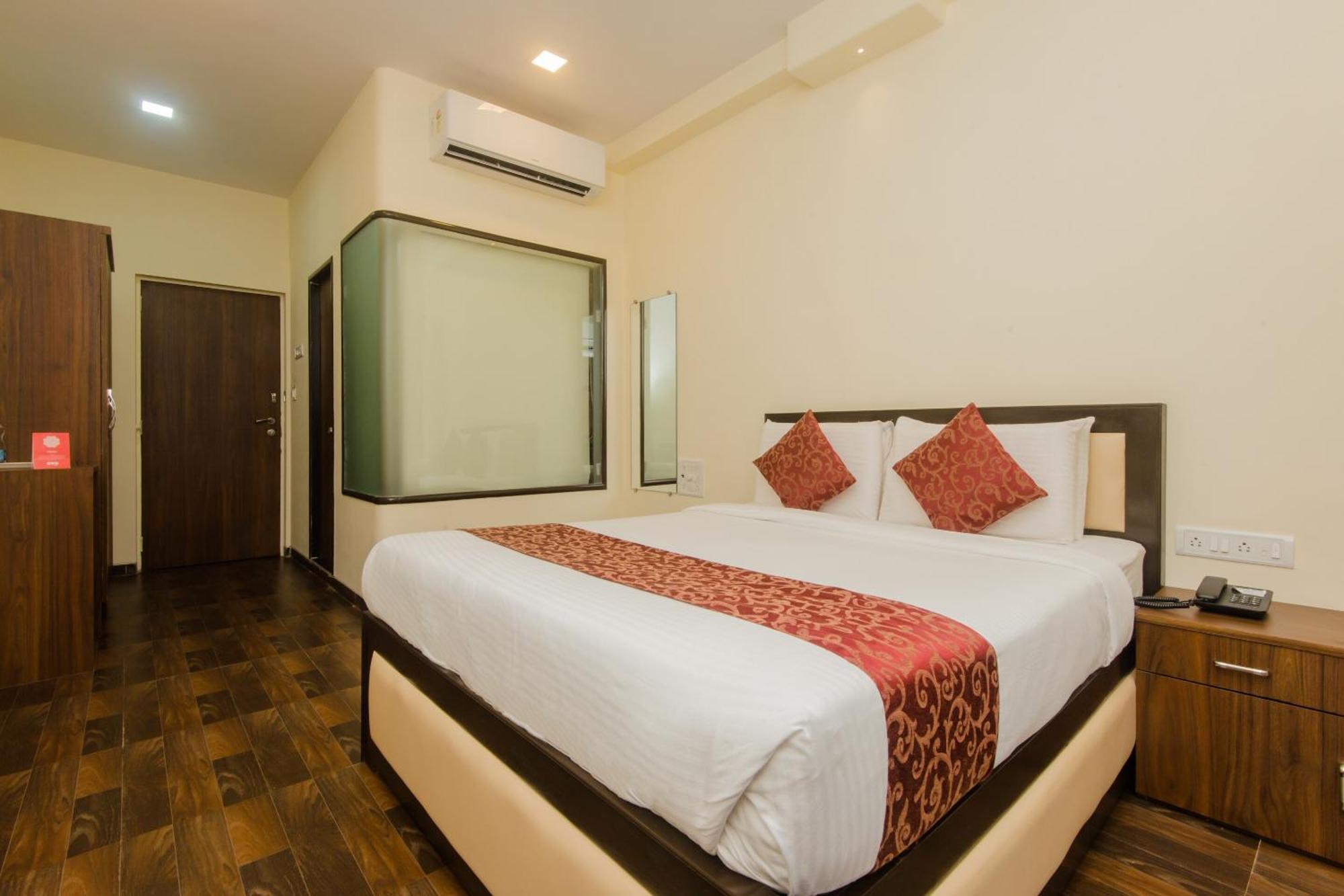 Super Hotel O Divine Residency Near Phoenix Marketcity Мумбай Екстериор снимка
